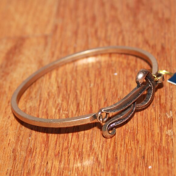 Niquea.D Initial Metal Bracelet - Picture 3 of 5